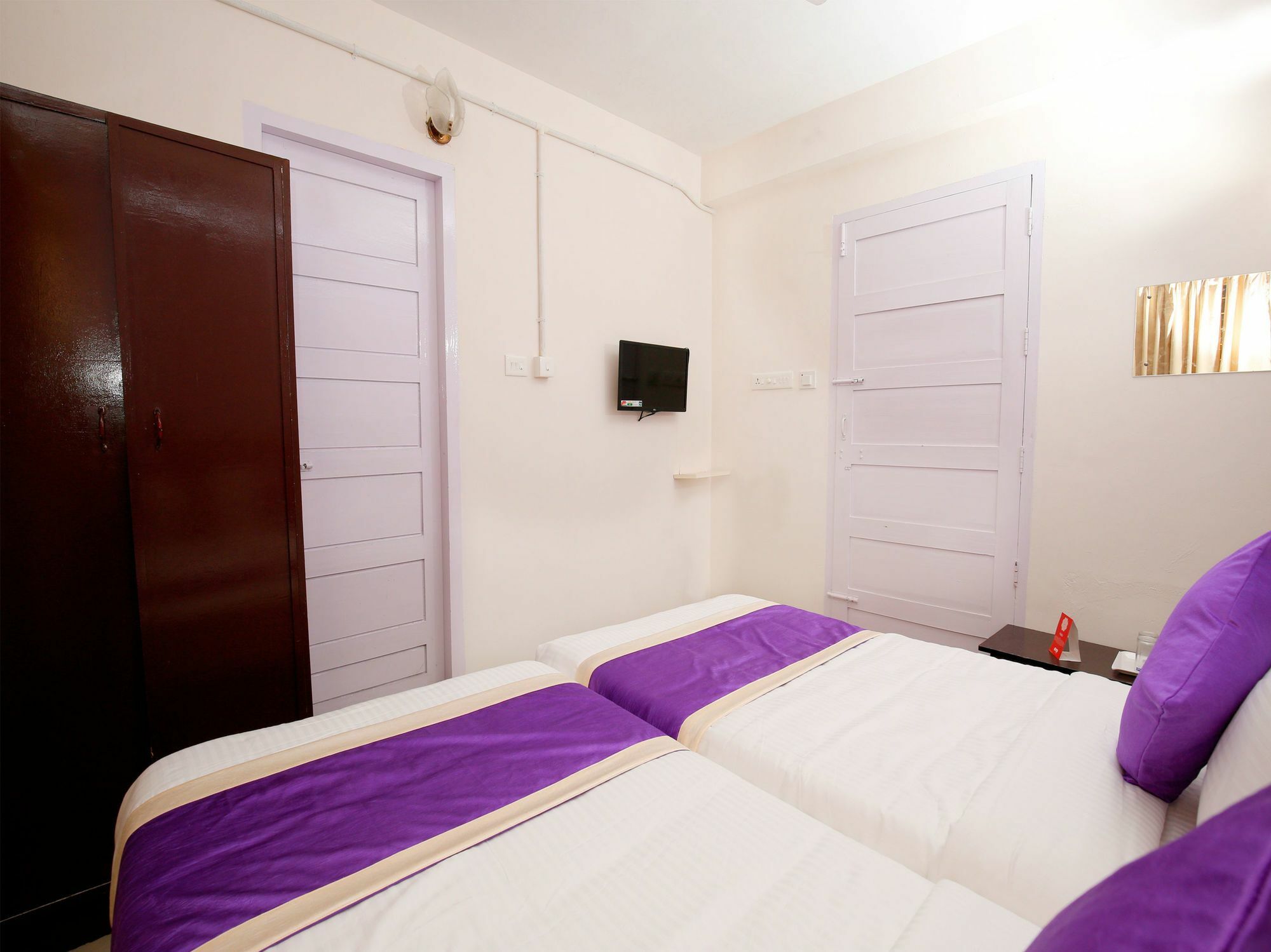 טריואנדרום Oyo 9797 Hotel Vbee Plaza מראה חיצוני תמונה