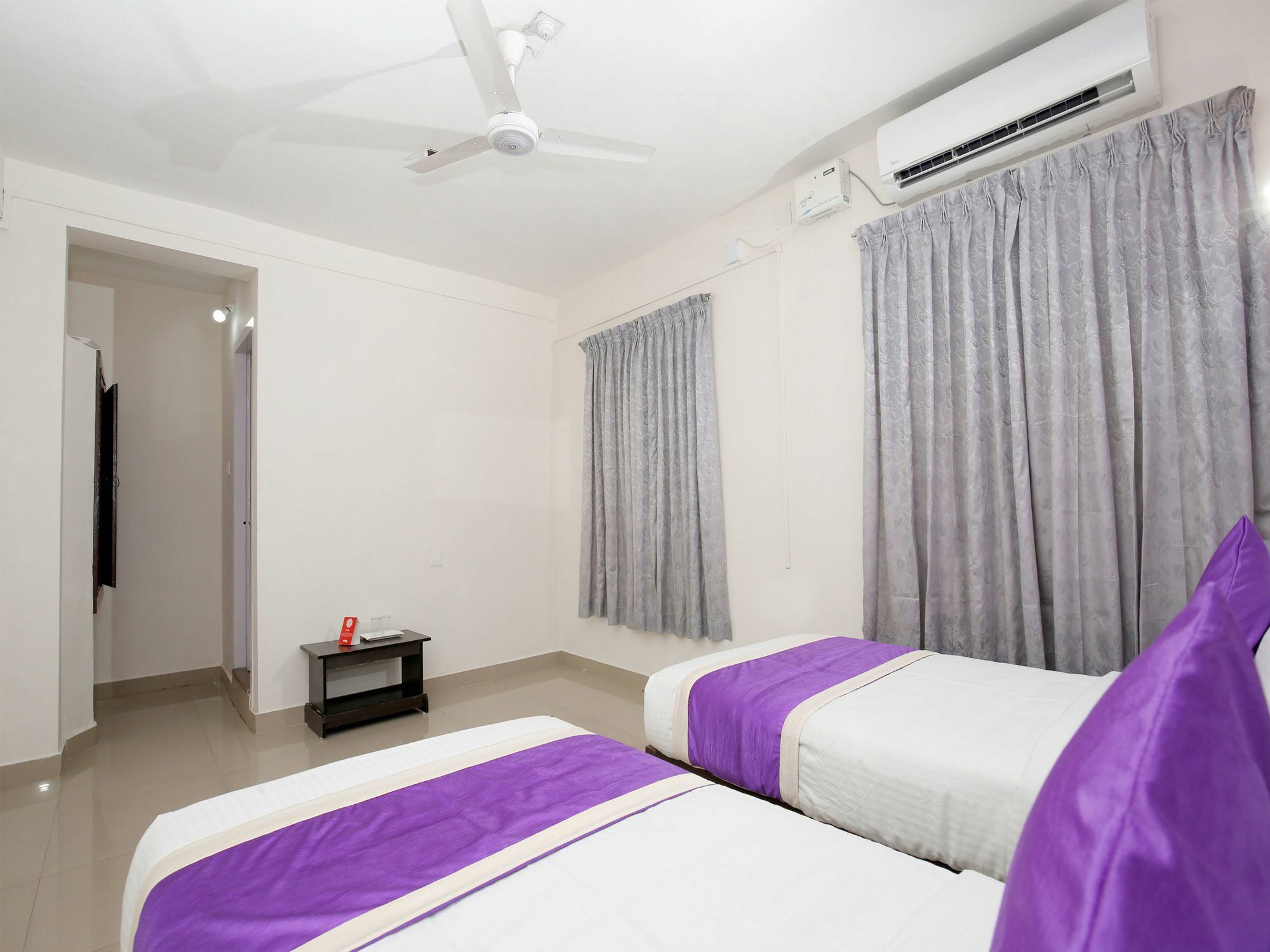 טריואנדרום Oyo 9797 Hotel Vbee Plaza מראה חיצוני תמונה
