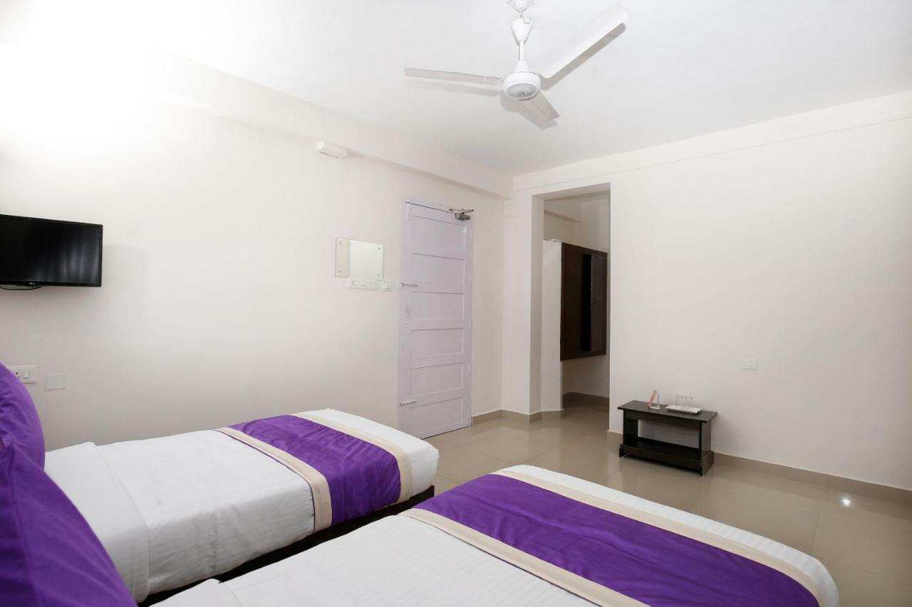טריואנדרום Oyo 9797 Hotel Vbee Plaza מראה חיצוני תמונה